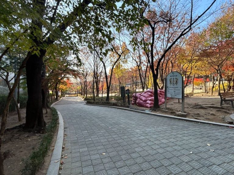 [서울] 산기슭 공원