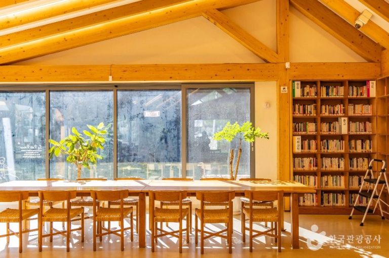 [서울] 천왕산 북카페