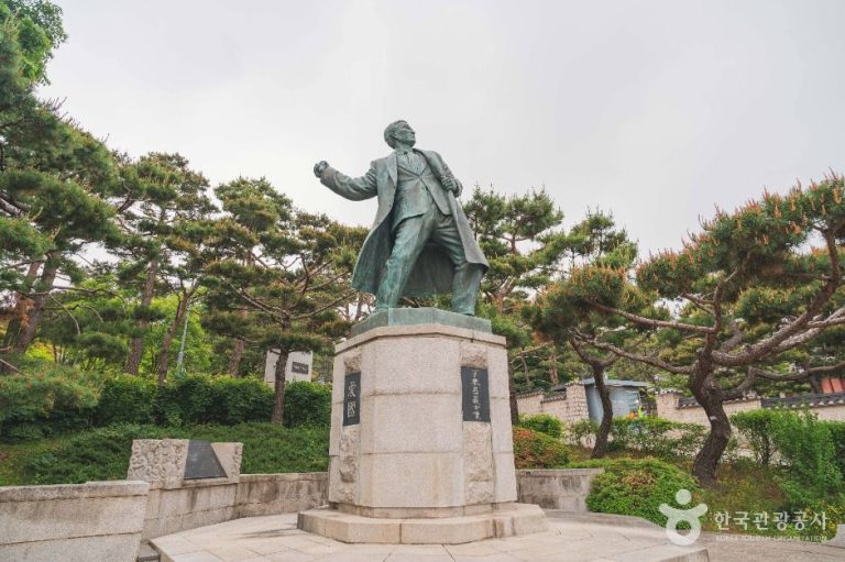 [서울] 이봉창 의사 동상