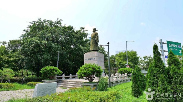 [서울] 정몽주 동상
