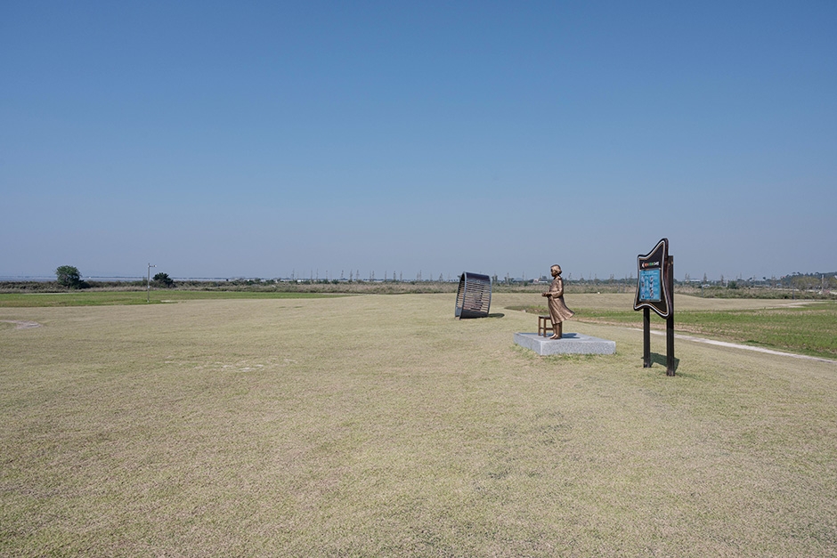 경기도_화성시_매향리생태공원_ 평화의 소녀상