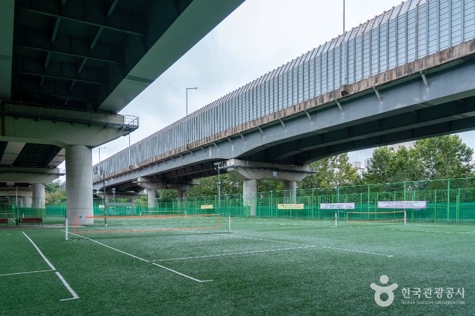 산본IC체육공원