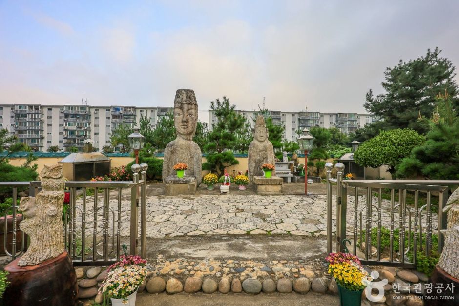 안성_아양동 석불입상 (1)