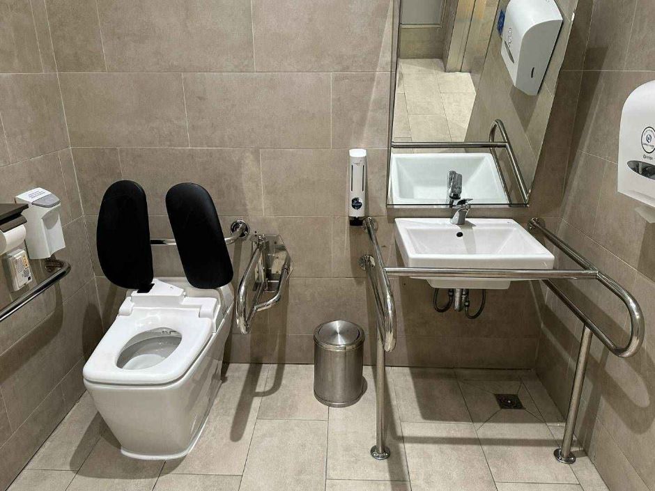 수원타임빌라스_장애인화장실 (3)