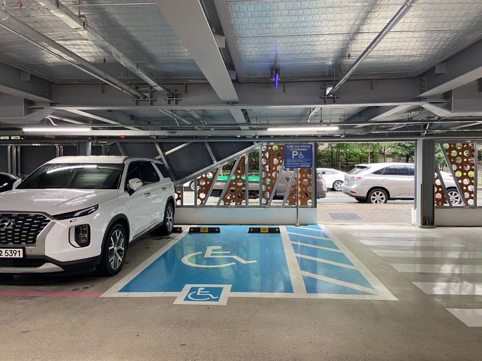 화추어린이공원_동천동공영주차장 장애인 주차장 (1)