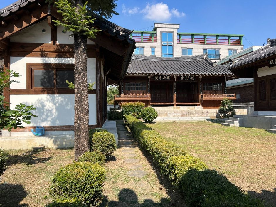 봉산서원_진입로2