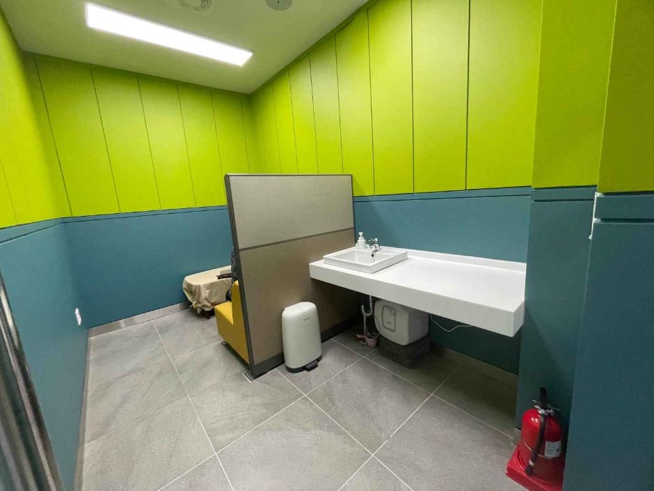 송해기념관_선비체험관_수유실내부