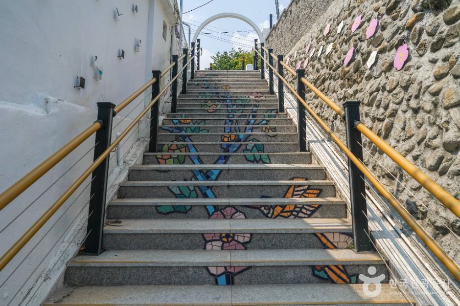 대구_이천동 99계단 벽화마을 (3)