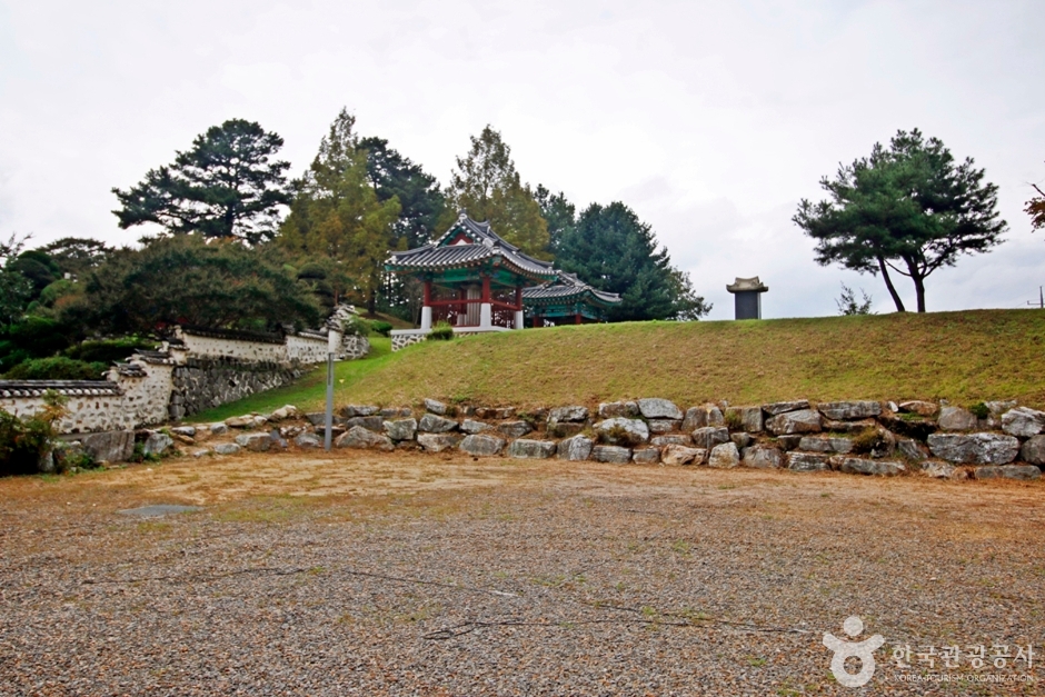 김정선생묘소일원