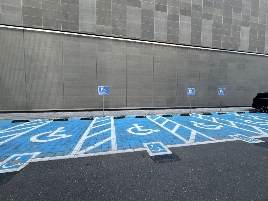 현대아울렛디즈니스토어_장애인주차구역 (4)