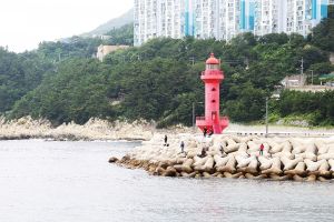 중리항 방파제 등대