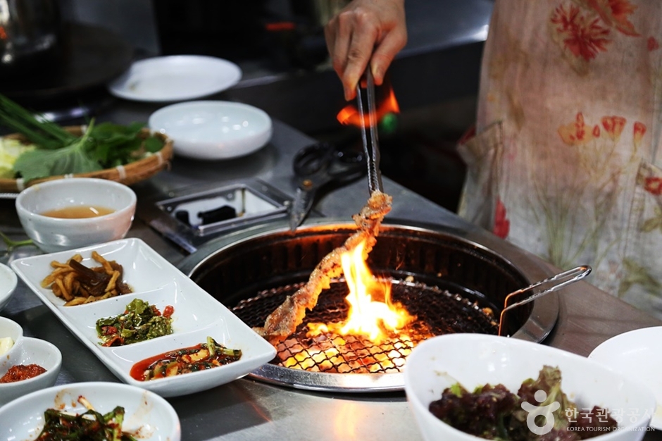 A03453_부산_중구_부산 자갈치 양곱창 골목 (19)