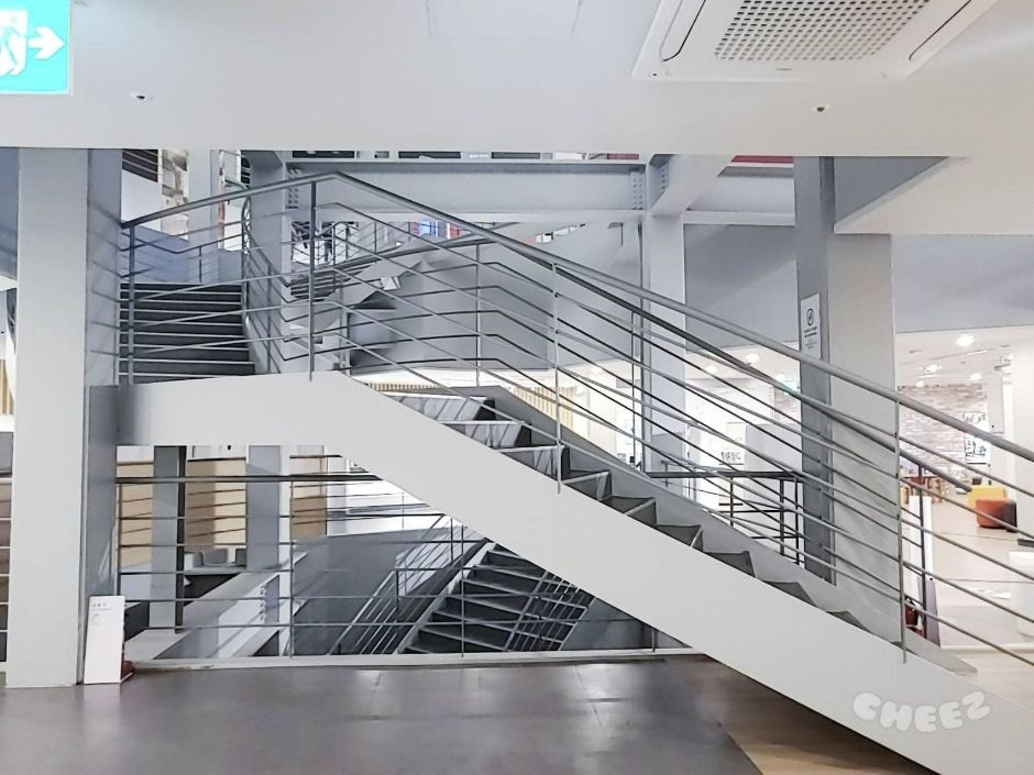 라이브러리 자료실_내부4