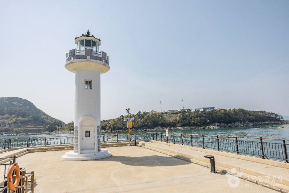 부산_천성항 방파제등대 (2)