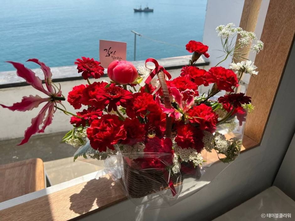 부산_영도_테이블플라워 빨간꽃바구니