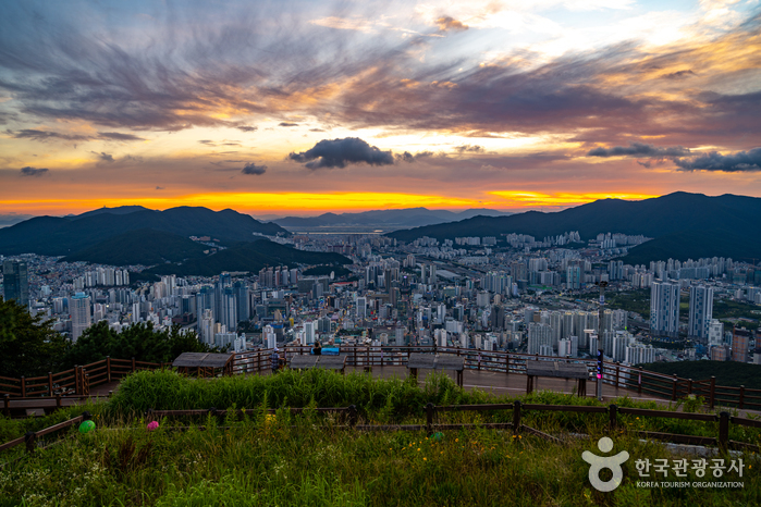 별바다부산 야간관광 시리즈4 그냥 보면 백 점, 내려다보면 만 점인 부산 야경_황령산 전망대 2-5