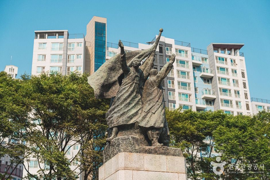 서울_3.1독립선언기념탑 (4)