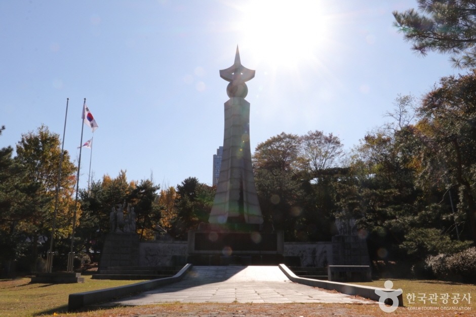 3_1독립운동기념탑 (2)