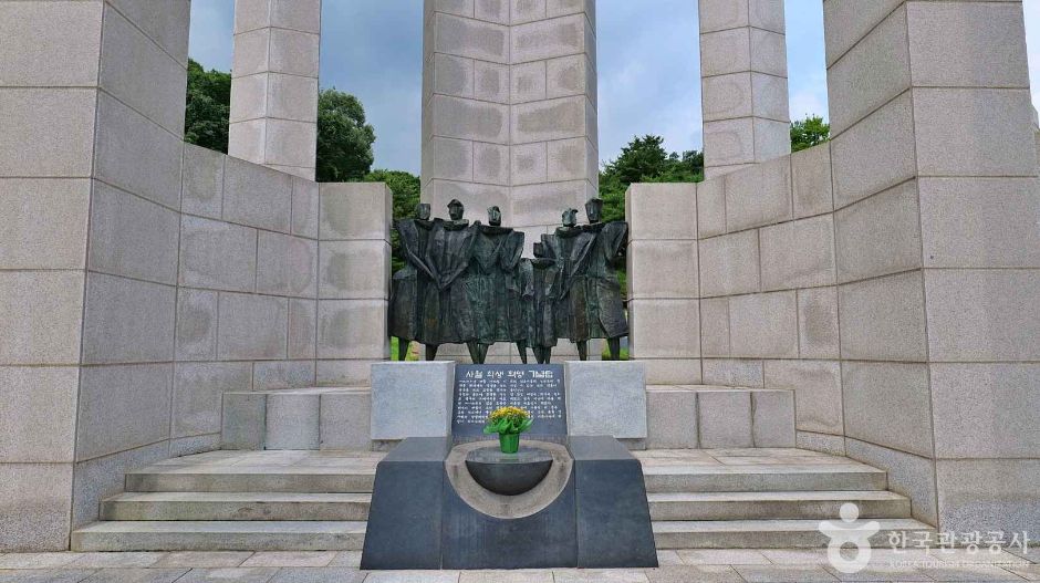 서울_강북_4.19학생혁명기념탑 (3)