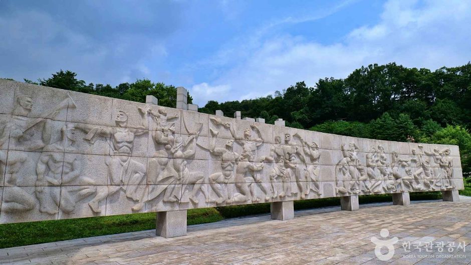 서울_강북_4.19학생혁명기념탑 (5)