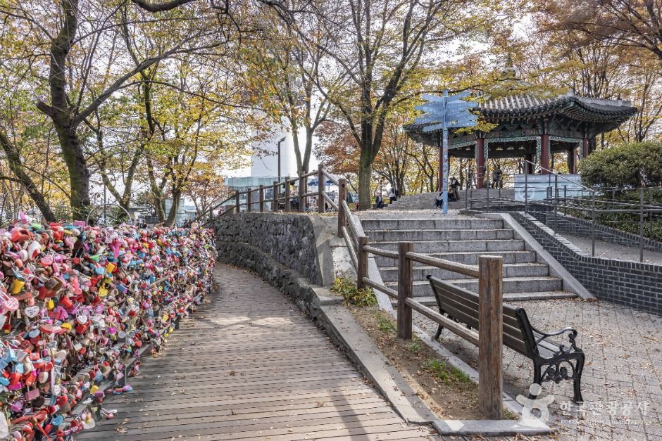 서울_남산 팔각정 (1)