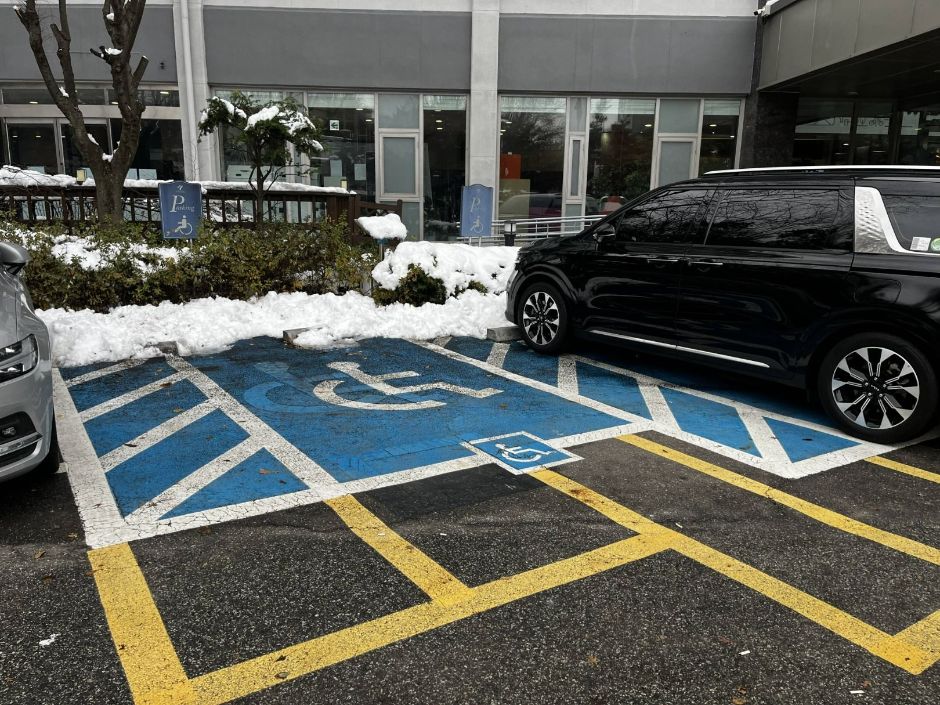 남산인권숲_장애안주차장(서울유스호스텔 주차장 이용)