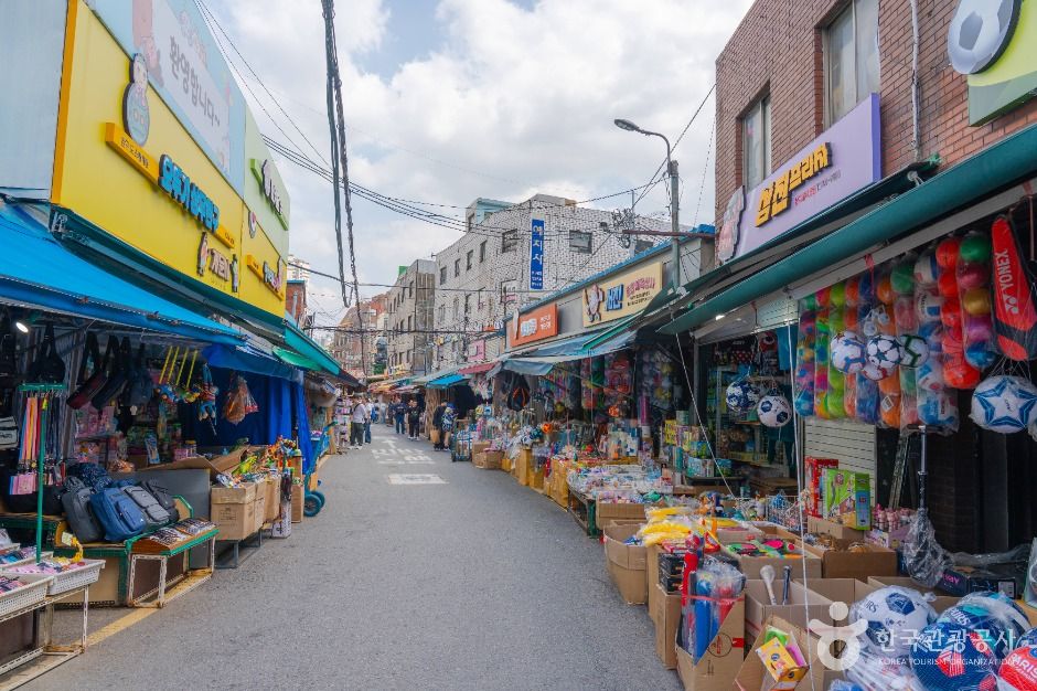 서울_동대문 문구완구거리 (2)
