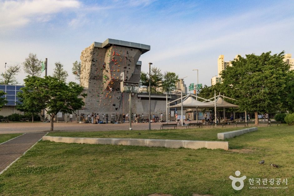 뚝섬한강공원 벽천마당
