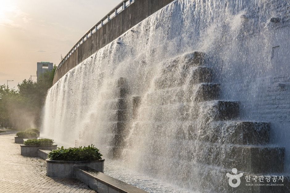 서울_뚝섬 한강공원 벽천마당 (3)