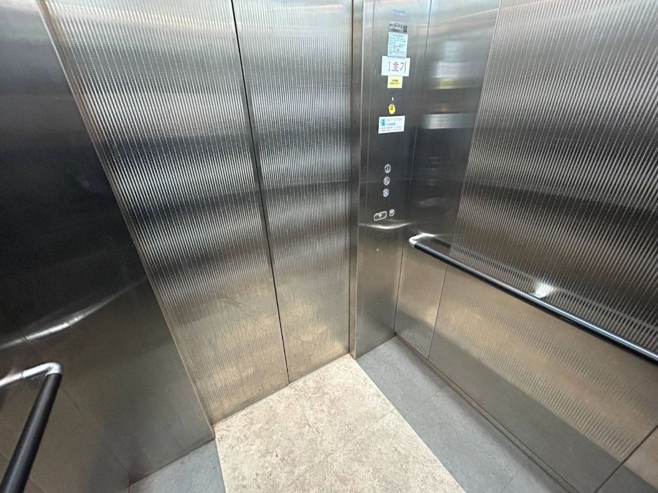 마곡광장_엘리베이터 내부