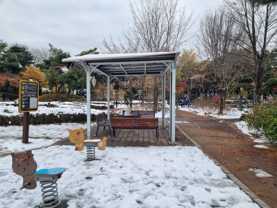 몽마르뜨입구 및 가는길_공원 내부 (4)