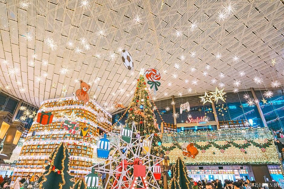 서울 경기 크리스마스 가볼만한곳 잠실 크리스마스 마켓, 별마당 도서관 축제 데이트 카페 추천_서울 별마당 도서관_2-1