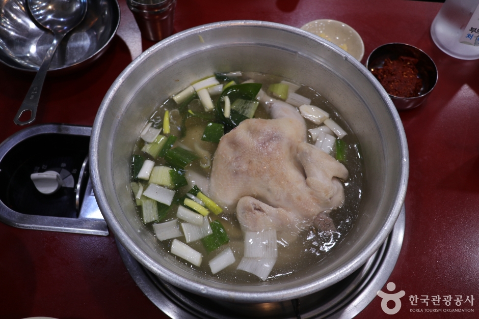 서울 동대문 닭한마리 골목 (3)