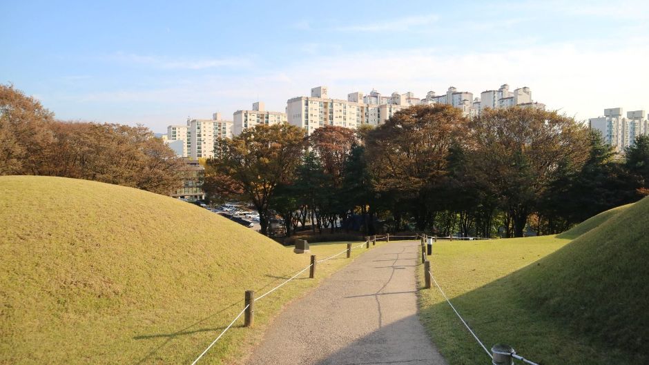 서울 방이동 고분군_고분 관광지 산책길