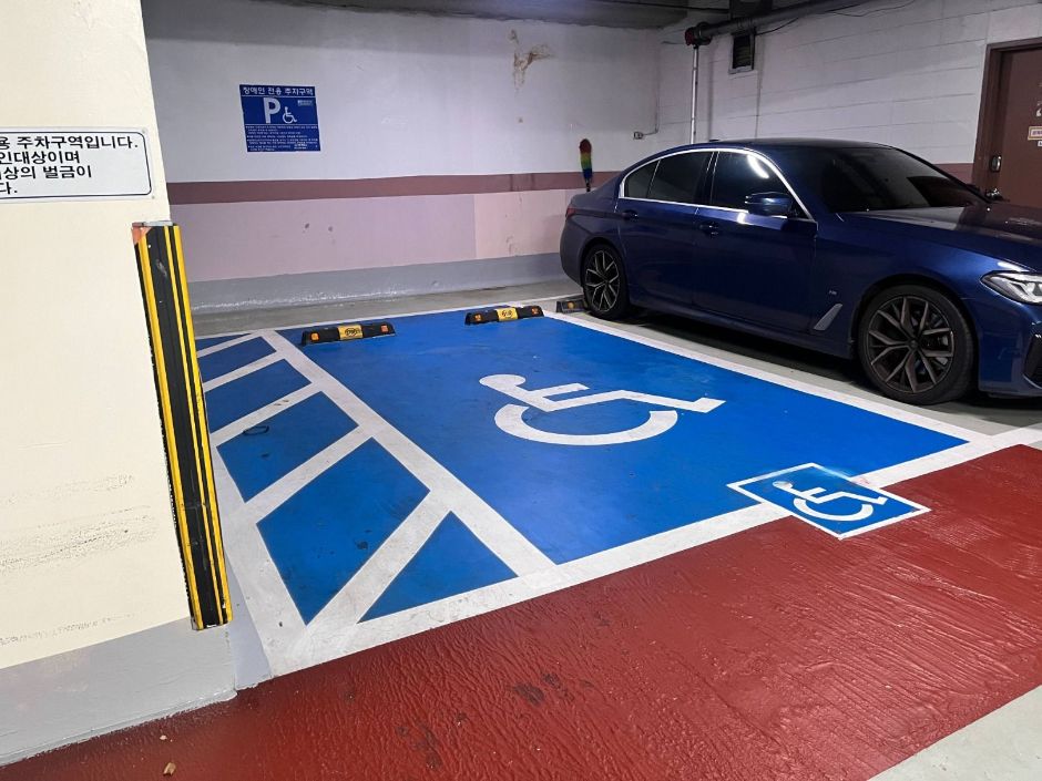 인디스페이스_장애인주차장2