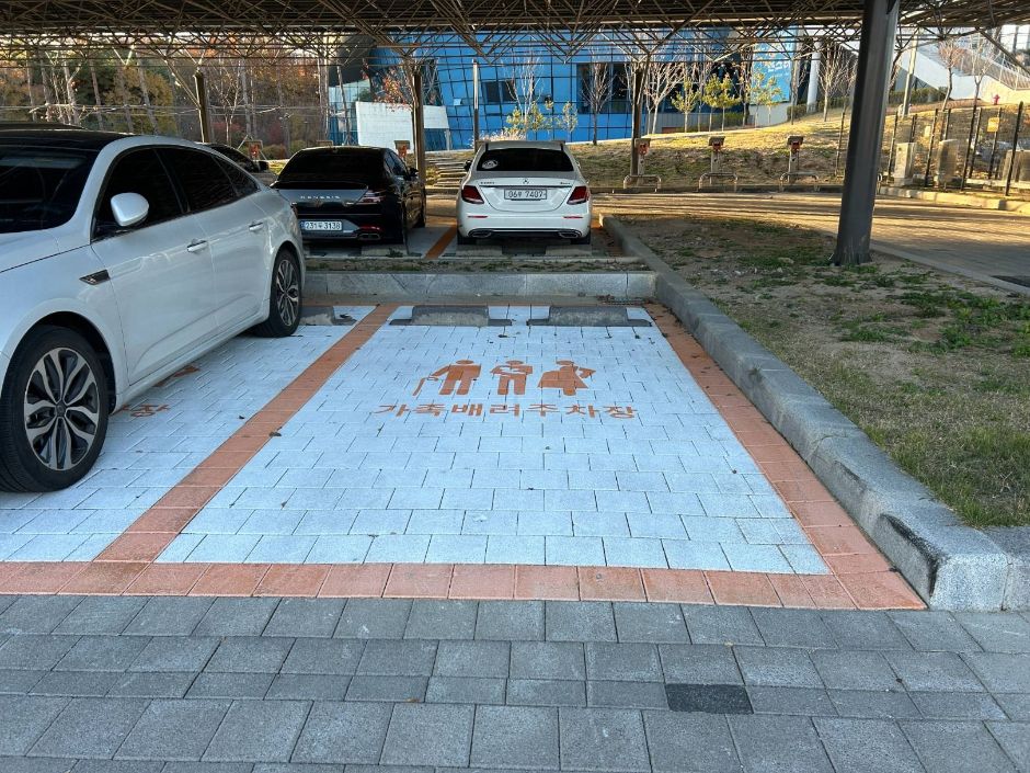 서울물재생체험관_가족배려주차장