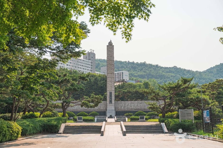 서울_순국선열추념탑 (1)