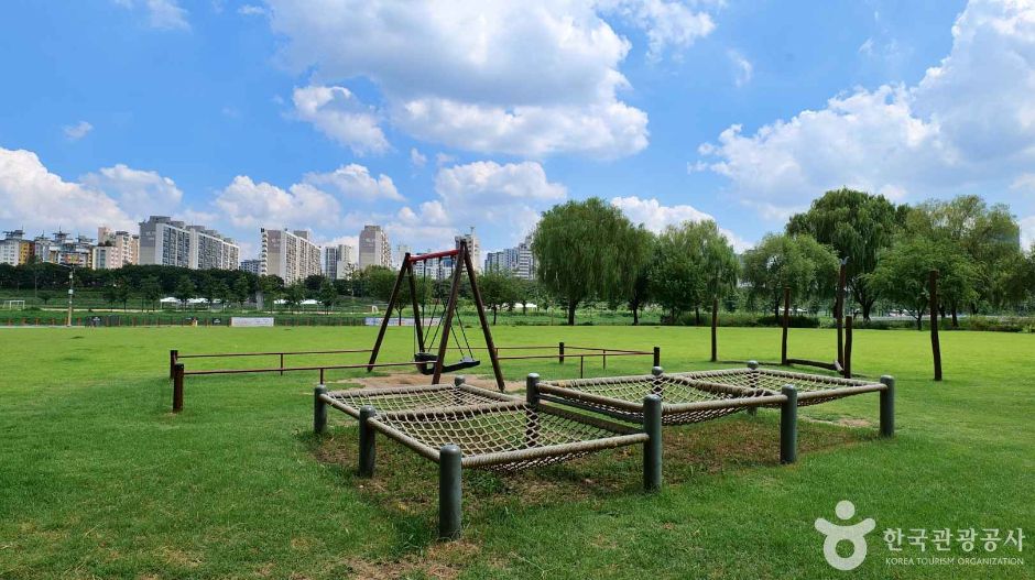 서울_양천_안양천 사계절 테마원 (4)