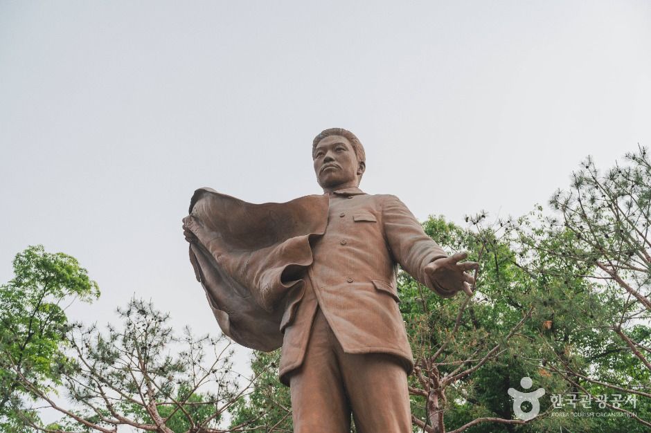 서울_안중근의사 동상 (2)