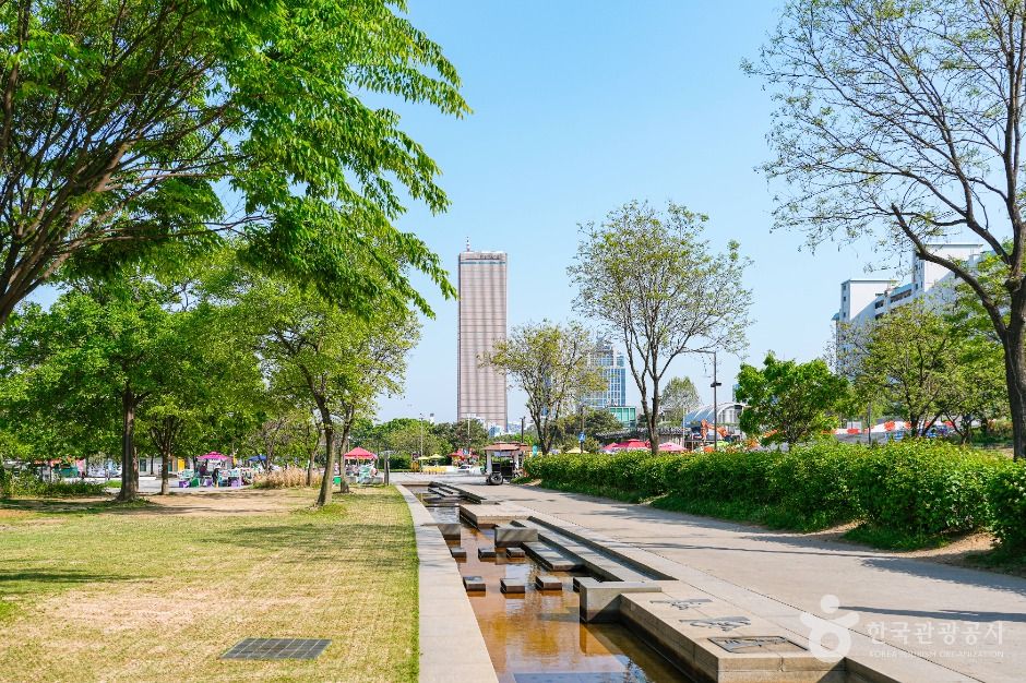 서울_여의도한강공원 멀티프라자 (4)