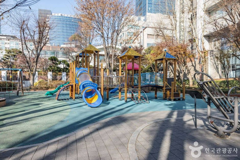 서울_강남구_역삼개나리공원_3