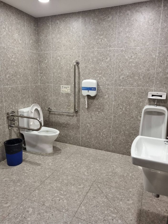 용산공원 부분개방부지_전시공간_화장실 (1)