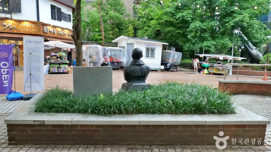 서울_우당 이회형 선생 흉상 (7)