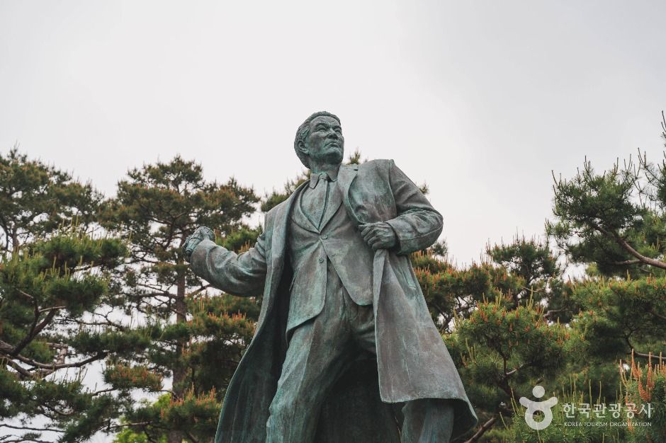 서울_이봉창의사 동상 (3)