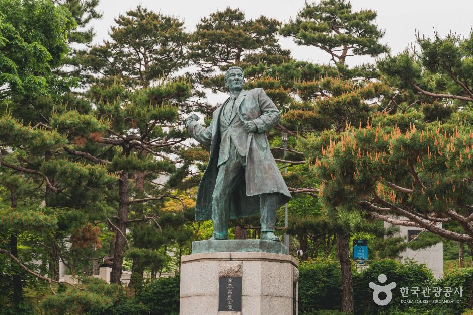 서울_이봉창의사 동상 (4)