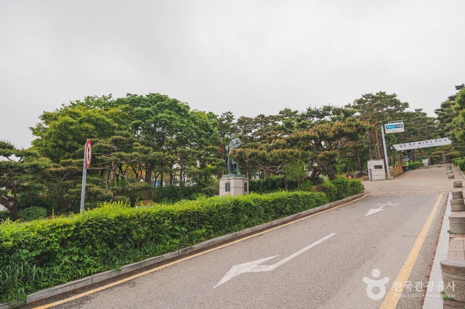 서울_이봉창의사 동상 (5)