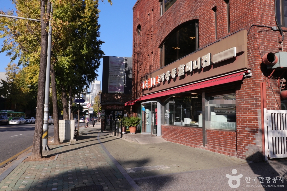 장충동 족발 골목 (2)