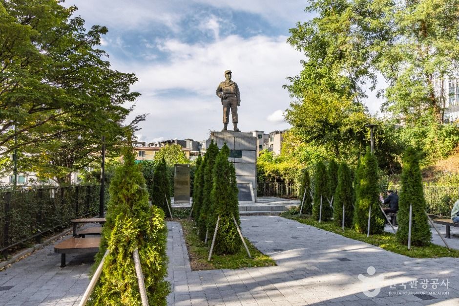 서울_존비코올터장군상 (7)