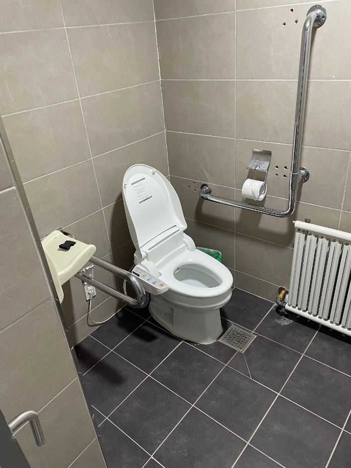 진관사_장애인 화장실