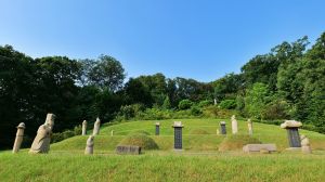 류순정·류홍 부자 묘역